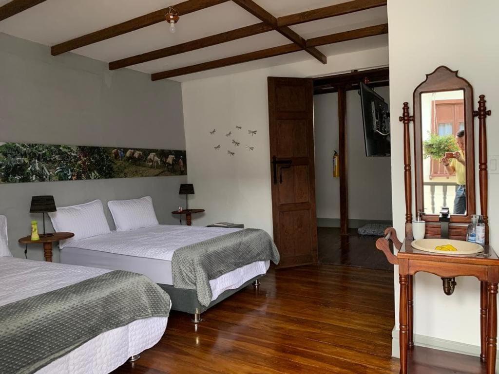 La Estancia Hotel Boutique Salamina Exteriör bild